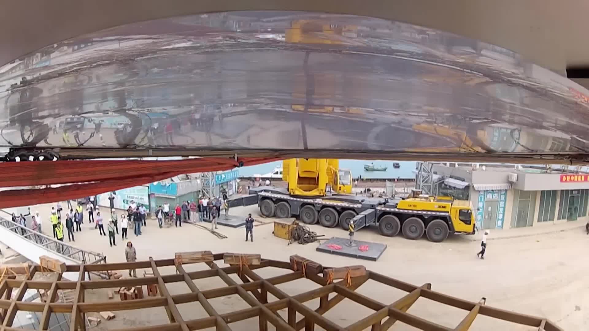 Creating An Ocean: "The World's Biggest Aquarium"