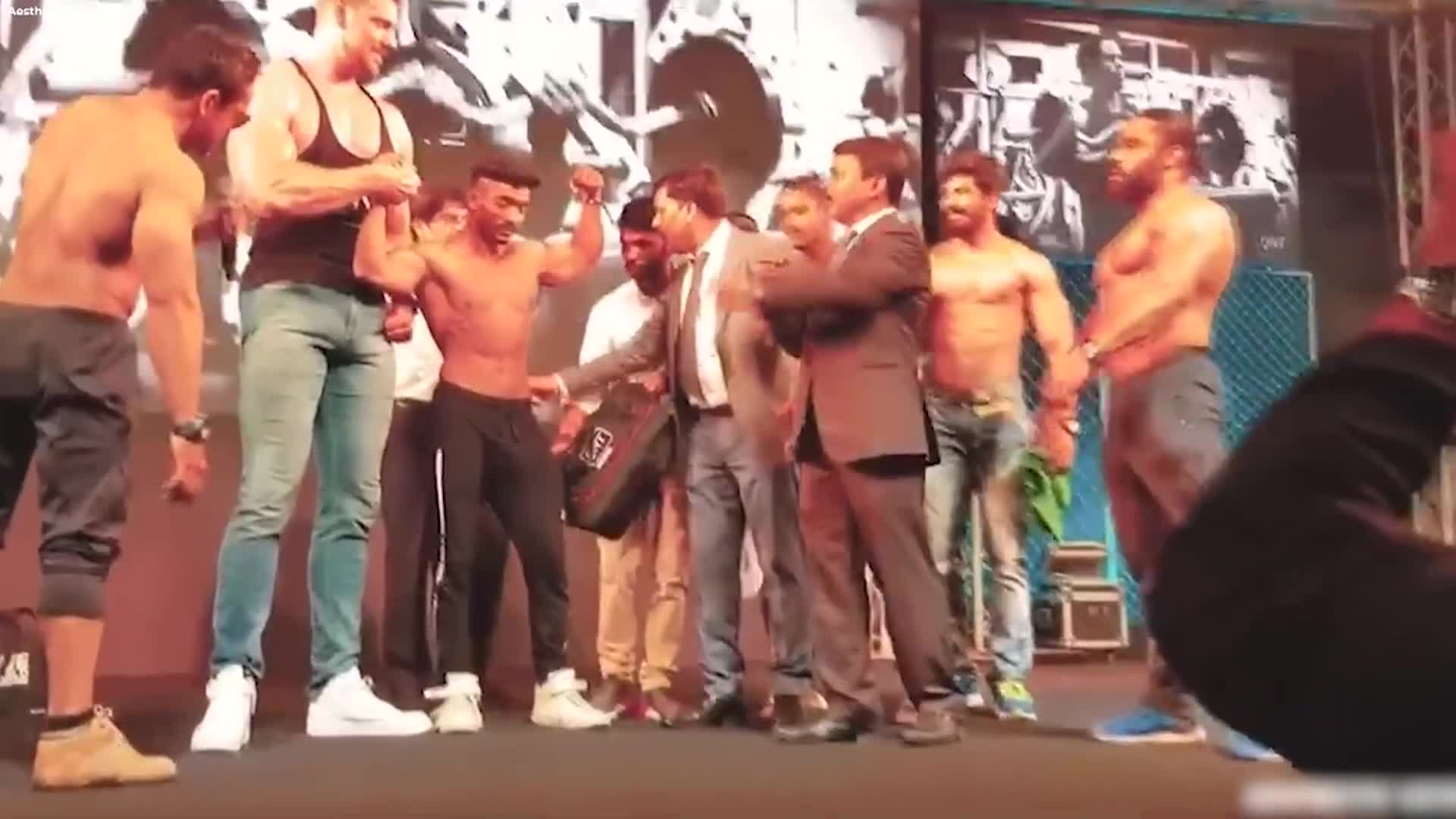 Stories Of Courage: "The 20 Largest Humans To Ever Live"